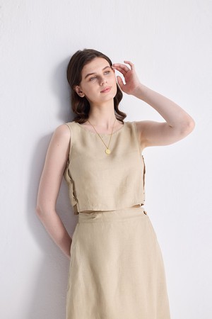 Boxy Crop Top in Neutral Beige from Reistor