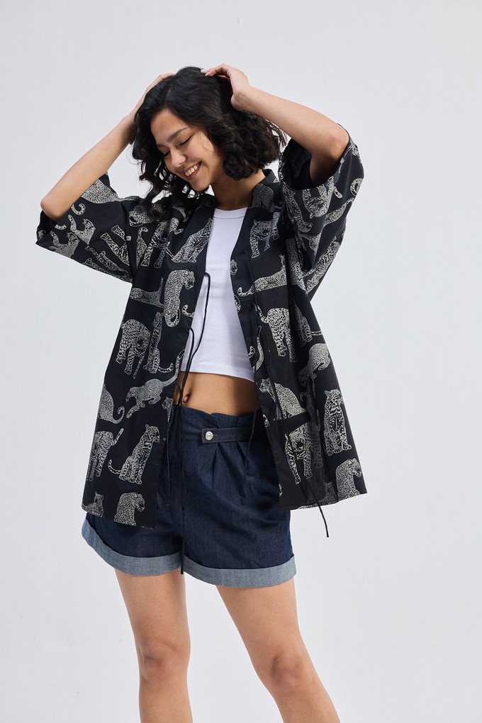 Oversized Shirt with Front-ties in Animal Print from Reistor