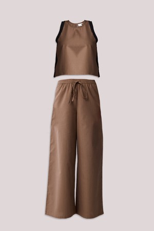 Matching Set with Wide-leg Pants and Colorblock Top in Brown from Reistor