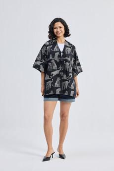 Oversized Shirt with Front-ties in Animal Print via Reistor