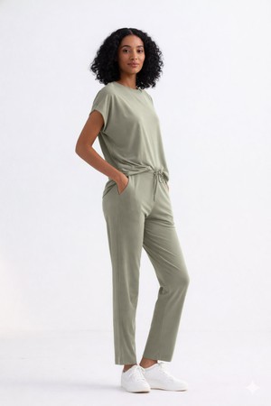 Relaxed Tee Set in Olive from Reistor