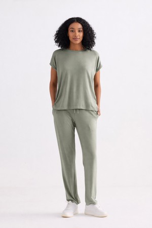 Relaxed Tee Set in Olive from Reistor