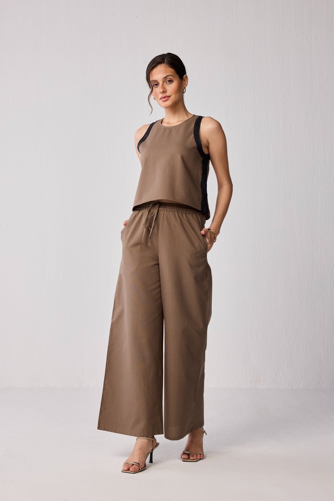 Sleeveless Colorblock Top in Brown and Black from Reistor