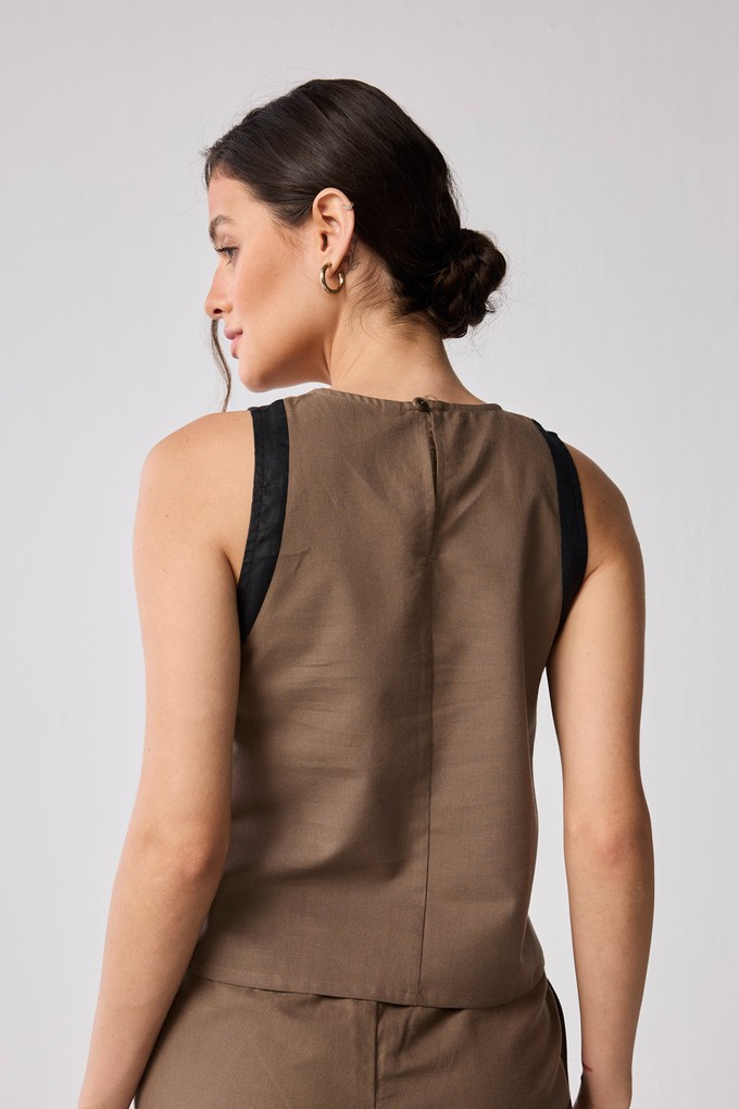 Sleeveless Colorblock Top in Brown and Black from Reistor