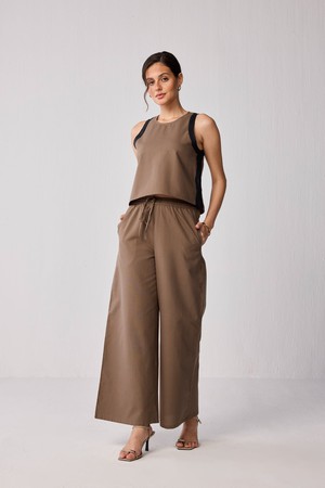 Wide-leg Drawstring Pants in Brown from Reistor