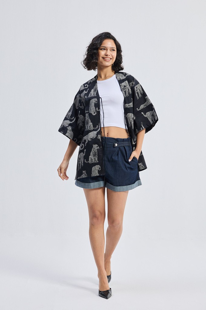 Oversized Shirt with Front-ties in Animal Print from Reistor