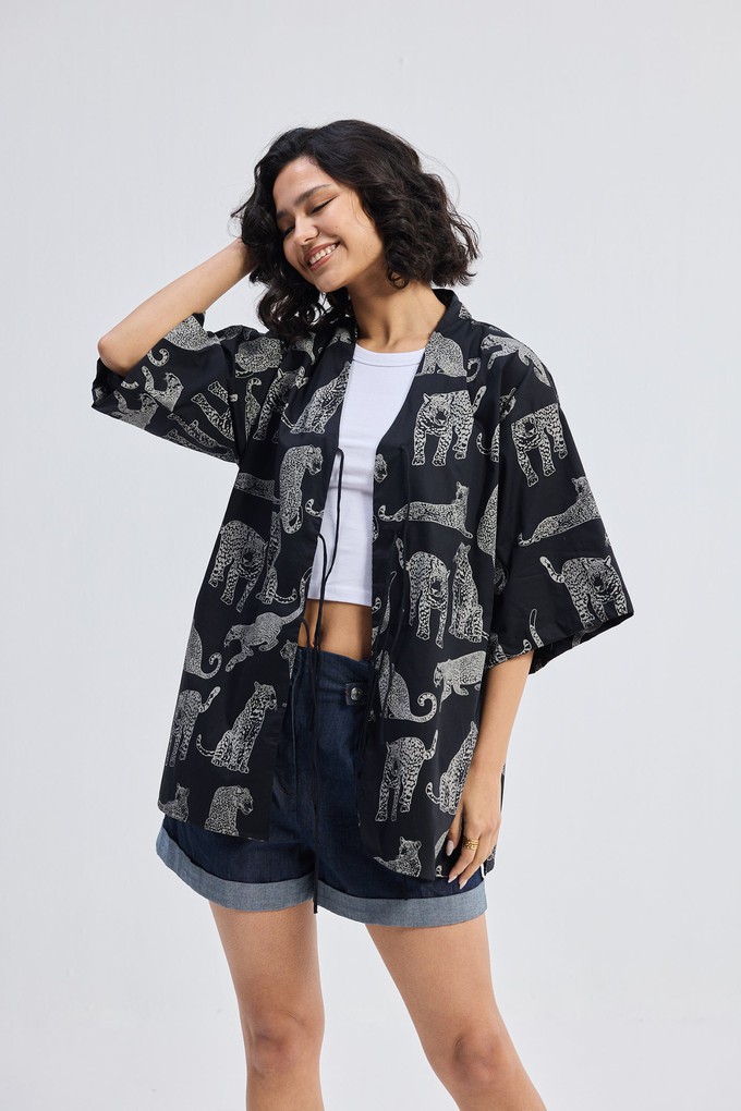 Oversized Shirt with Front-ties in Animal Print from Reistor