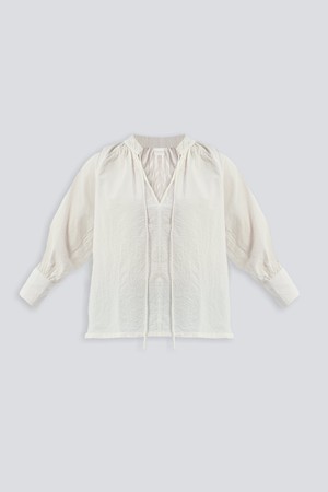 Relaxed Fit Top with Front-tie in Cream from Reistor