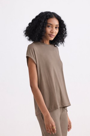 Relaxed Tee in Brown from Reistor