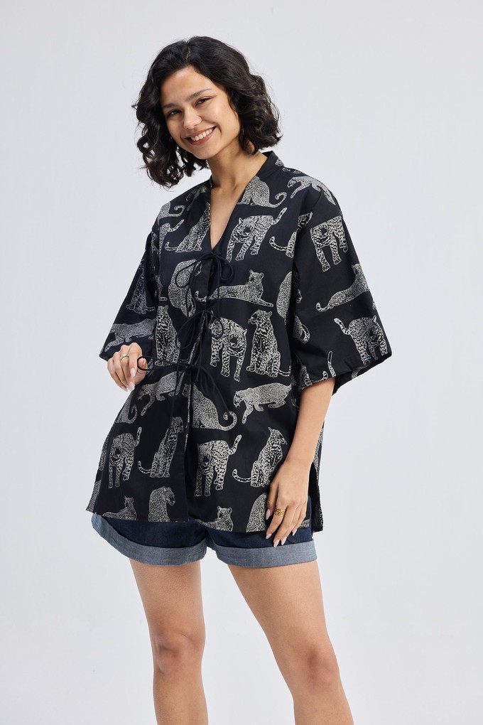 Oversized Shirt with Front-ties in Animal Print from Reistor