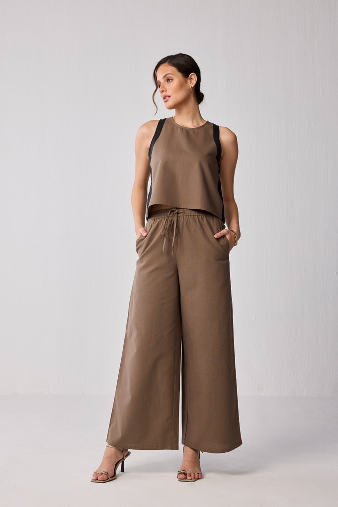 Sleeveless Colorblock Top in Brown and Black from Reistor