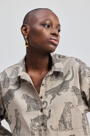 Oversized Cropped Button-down Shirt In Animal Print from Reistor