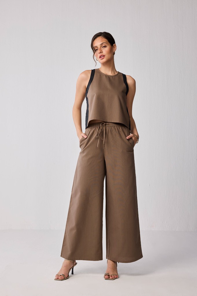Sleeveless Colorblock Top in Brown and Black from Reistor