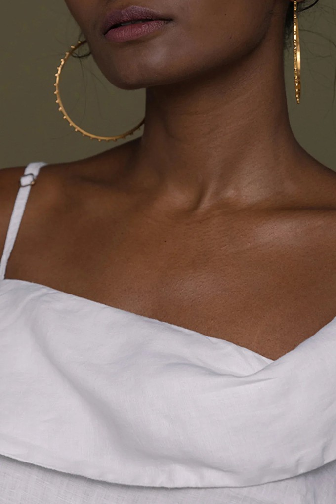 Wandering Wave Top in White from Reistor