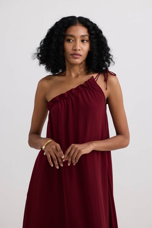 One-shoulder Maxi dress in Burgundy from Reistor
