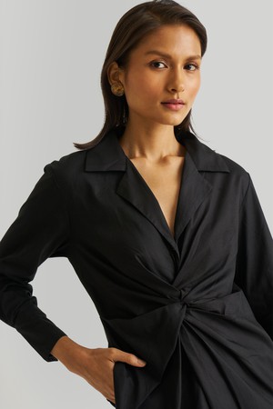 Front Twist Dress in Black from Reistor Front Twist Dress in Black from Reistor