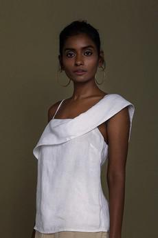 Wandering Wave Top in White via Reistor