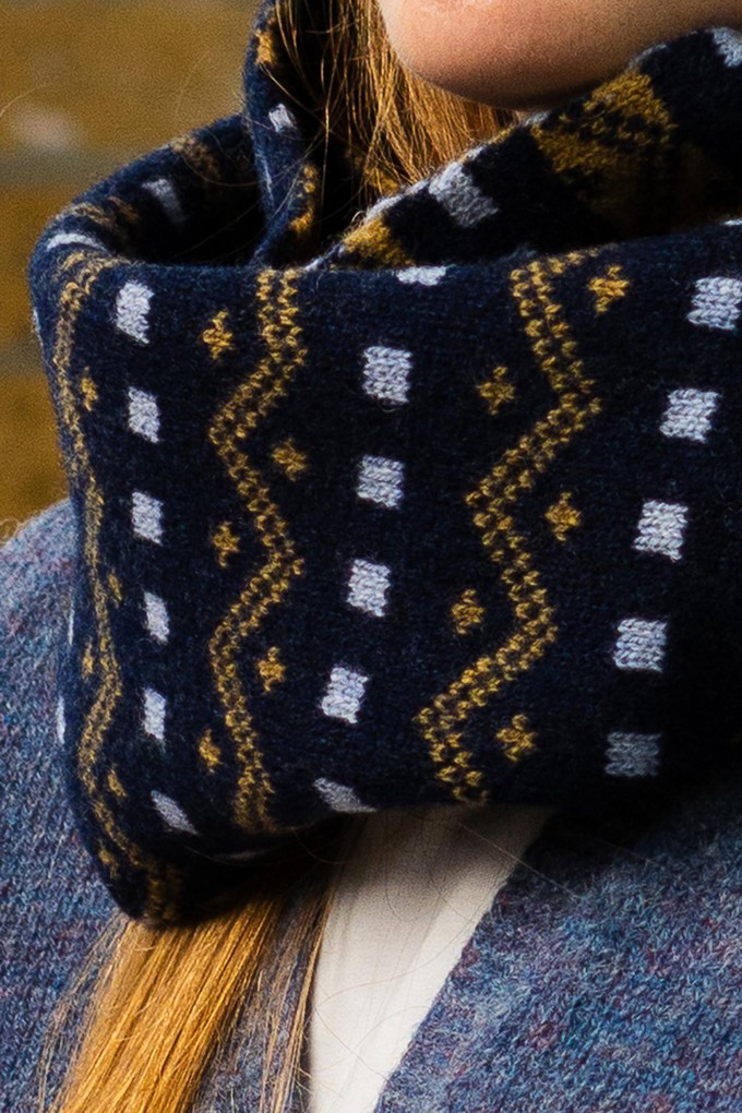 Isle Line Circle Scarf | Navy from ROVE
