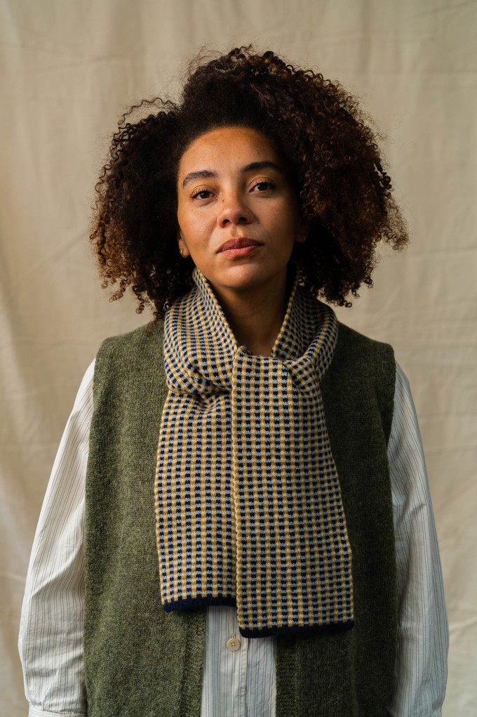 Small Check Scarf | Navy from ROVE