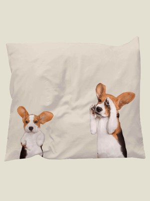 Beagle Friends pillowcase from SNURK