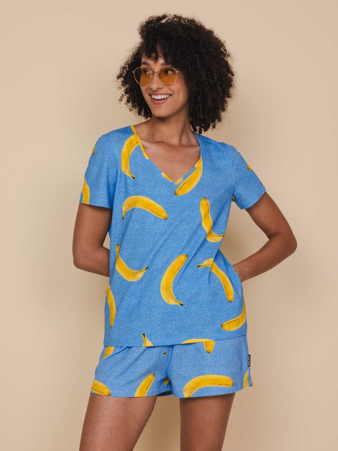 Banana Blue V-Neck T-shirt and Shorts set Women from SNURK