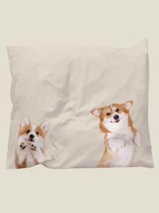 Corgi Friends pillowcase via SNURK