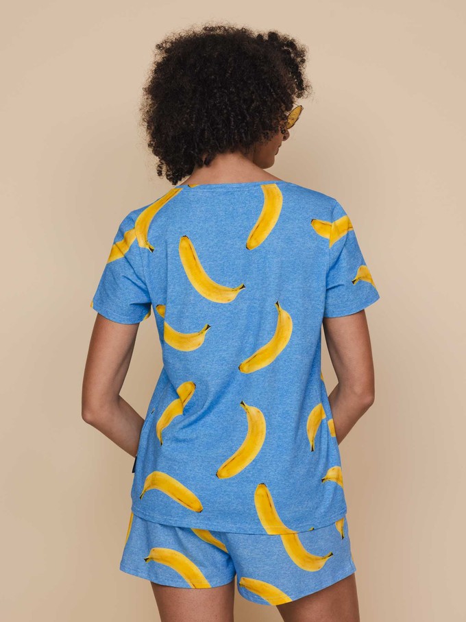 Banana Blue V-Neck T-shirt and Shorts set Women from SNURK