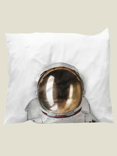 Astronaut pillow case 60 x 70 cm via SNURK