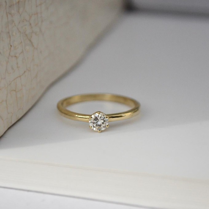 Classic diamond ring - Gold 14k & Diamond from Solitude the Label