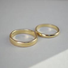 Modern wedding band chunky - Gold 14k via Solitude the Label