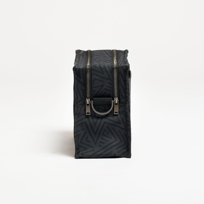 SbS Toiletry Bag L - Star Explosion Black from Souleway