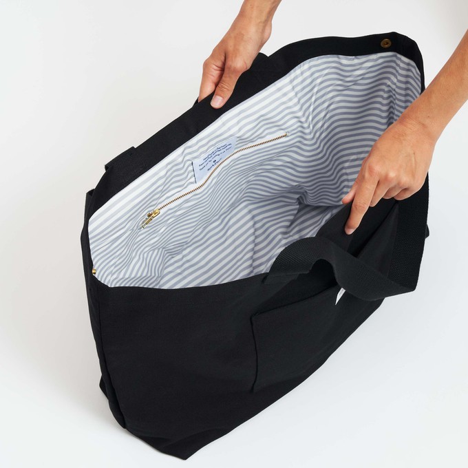 Shopper - Black/Black from Souleway