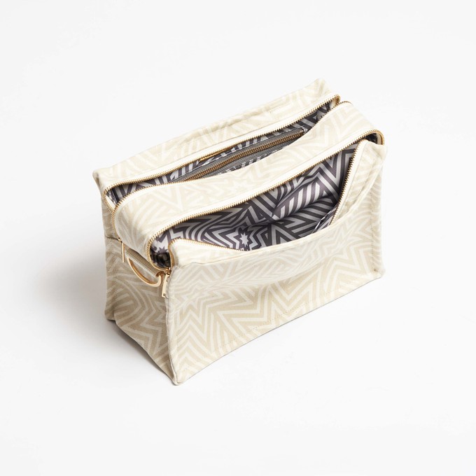 SbS Toiletry Bag L - Star Explosion White from Souleway