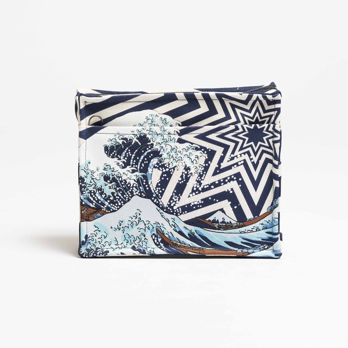 SbS Toiletry Bag M - The Wave from Souleway