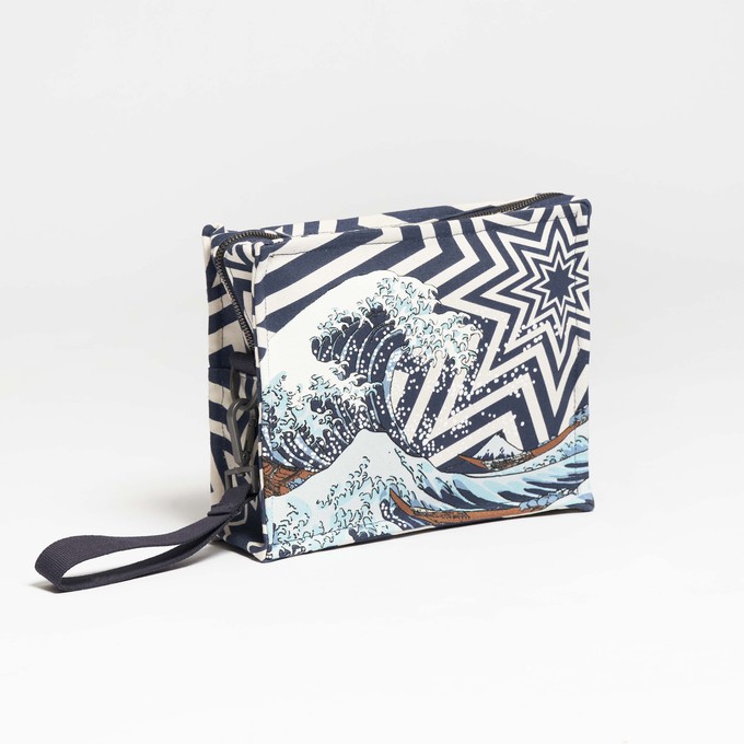 SbS Toiletry Bag M - The Wave from Souleway