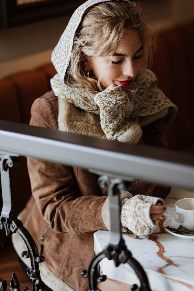 Davida Double Knit Velvet & Merino Scarf – Grey/Antique Gold from STUDIO MYR