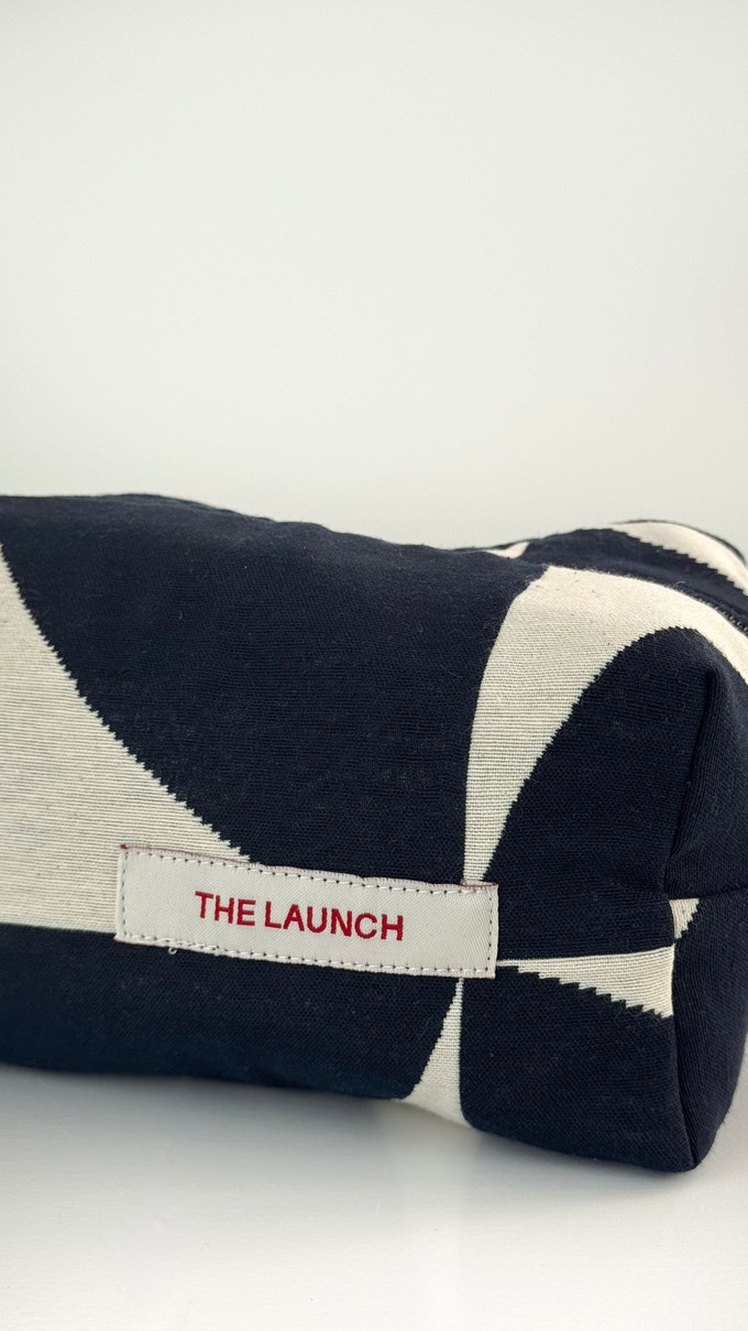 THE MAKE-UP BAG NAVY from THE LAUNCH