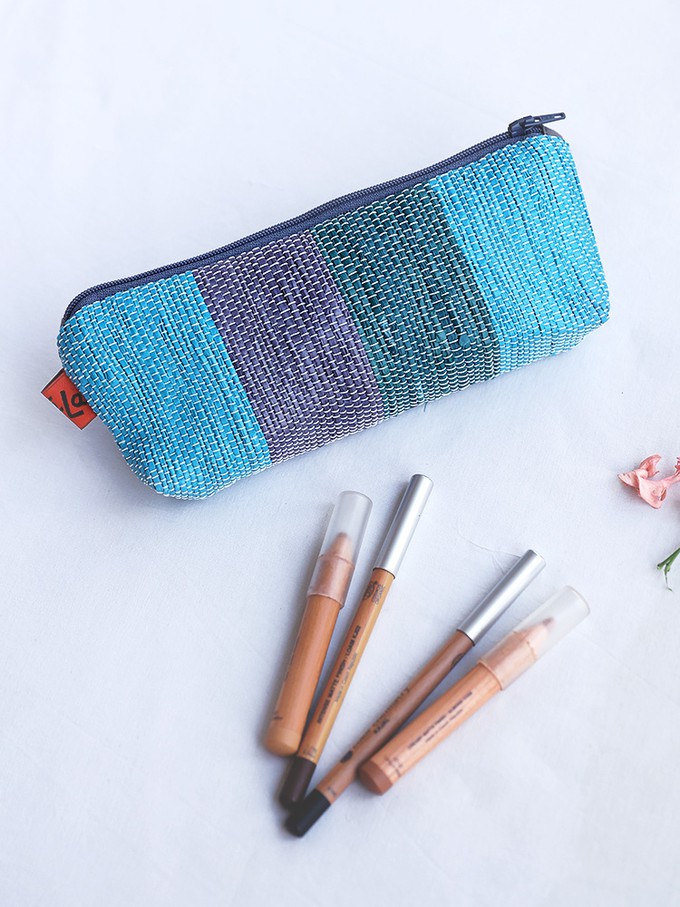 Cucumber Pouch – Technicolour from Théla