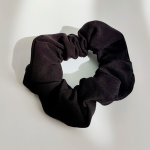 Uni-Colour Organic Cotton Scrunchies from TIZZ & TONIC