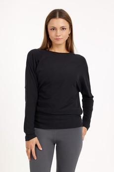 Budhi Longsleeve Yoga Top – Urban Black via Urban Goddess