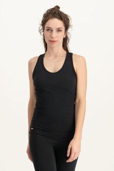 Surya Yoga Sport Top – Urban Black via Urban Goddess