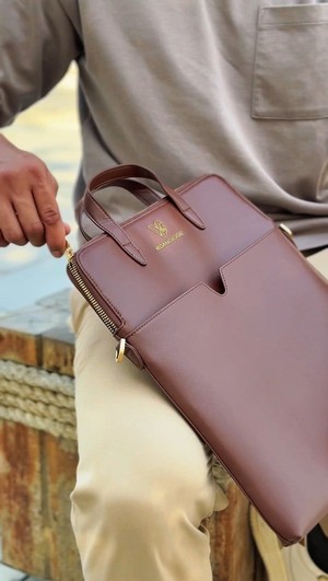 Jupiter Laptop Bag from Veganologie