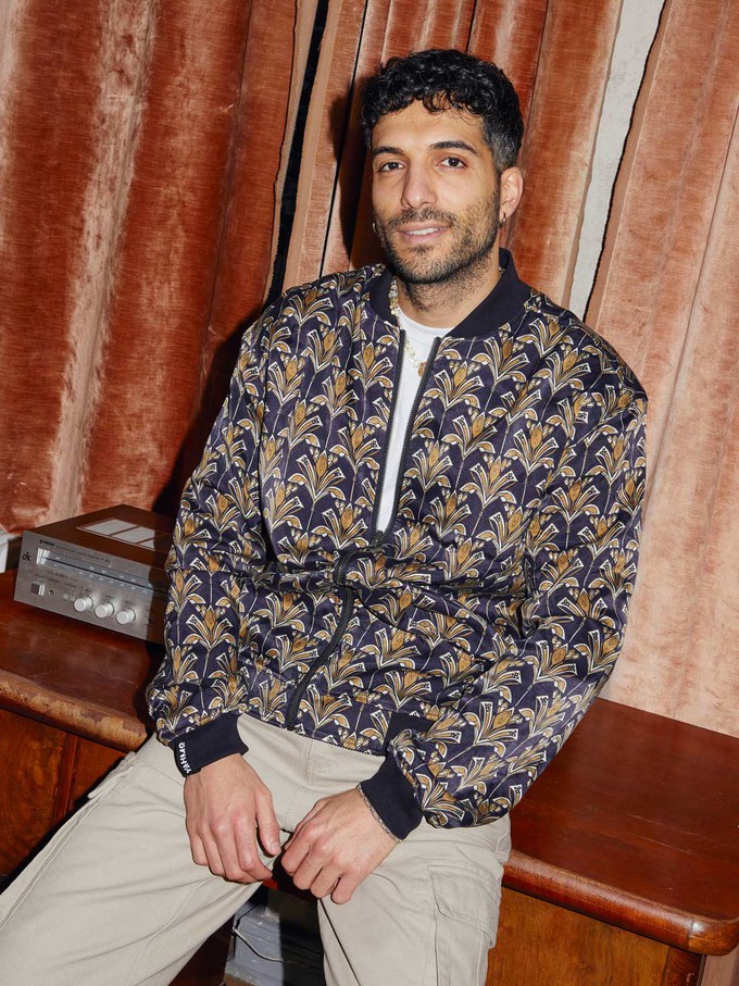 Oskar Reversible Bomber Jacket Papyrus/Navy from Yahmo