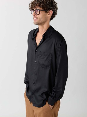 Hans Shirt Black from Yahmo